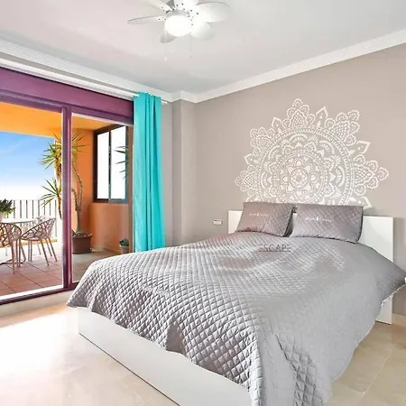 Apartment Estrella De Mar Zeezicht En Uitkijk Op Gibraltar 40m2 Terras Incl Zwembad Garzas