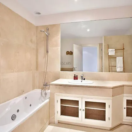 Estrella De Mar Zeezicht En Uitkijk Op Gibraltar 40m2 Terras Incl Zwembad Garzas Apartment Manilva